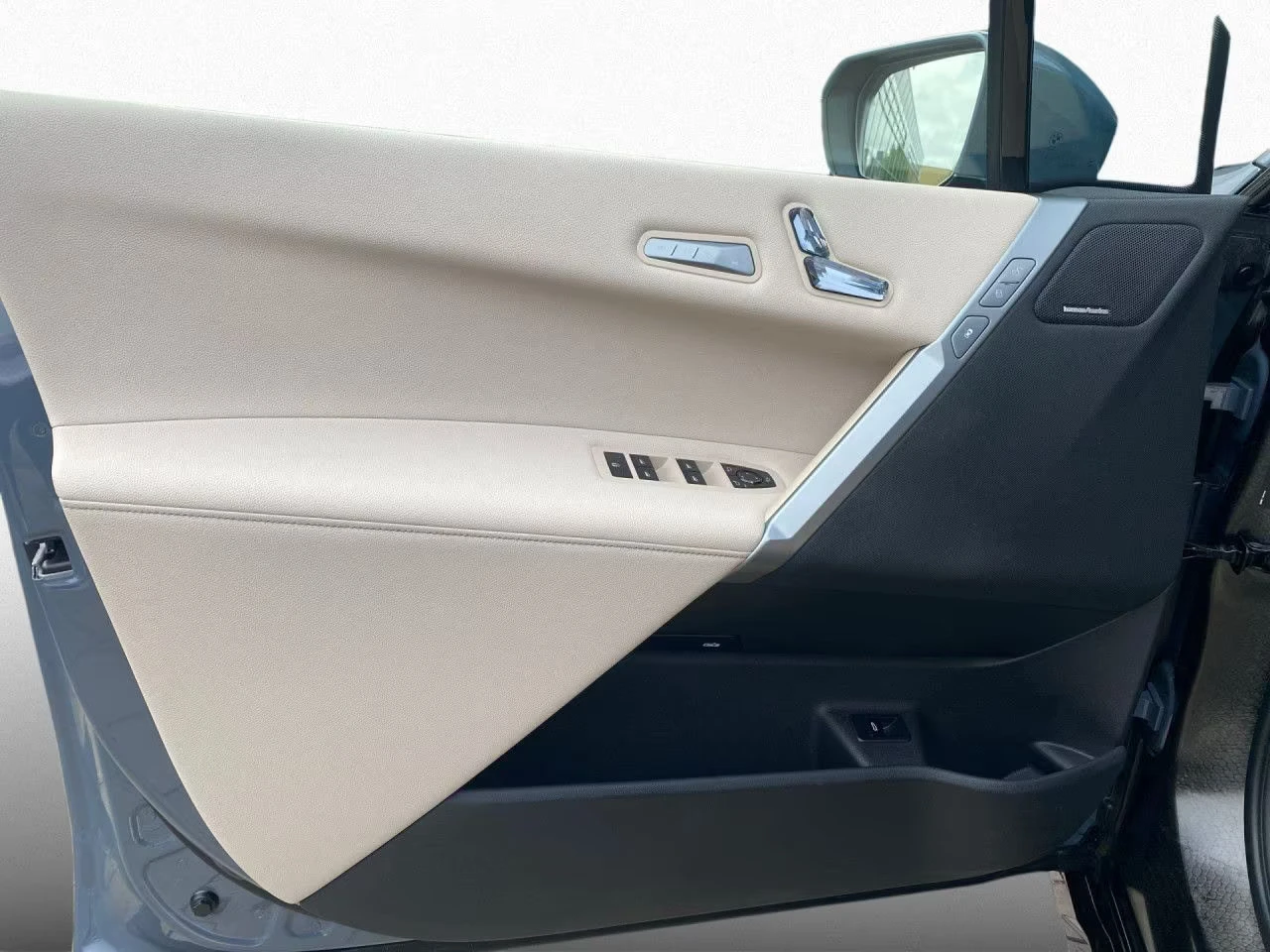 BMW iX 50/xDRIVE/523HP/SPORT/360/SKYLONGE/766v | Mobile.bg   14