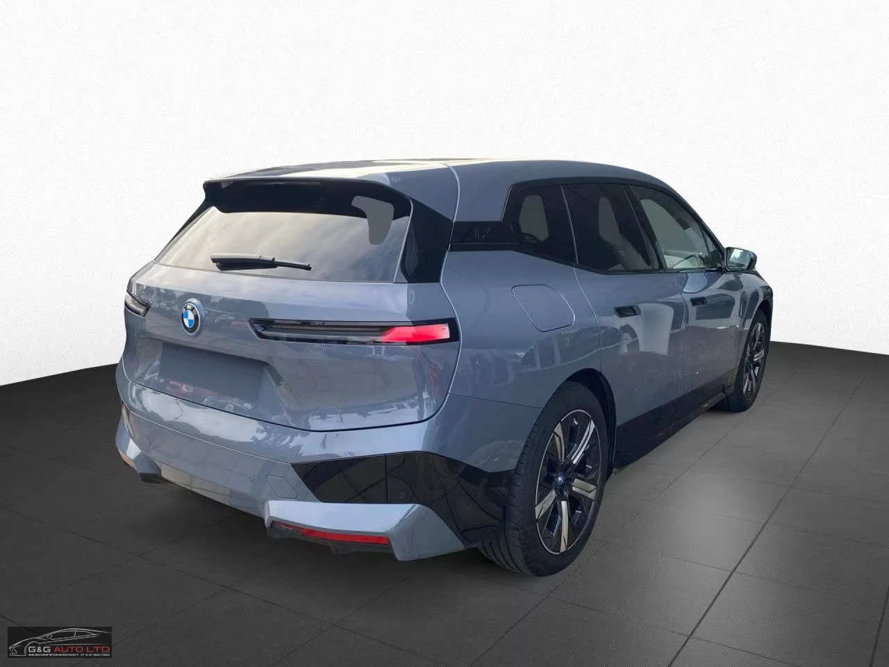 BMW iX 50/xDRIVE/523HP/SPORT/360/SKYLONGE/766v - изображение 4