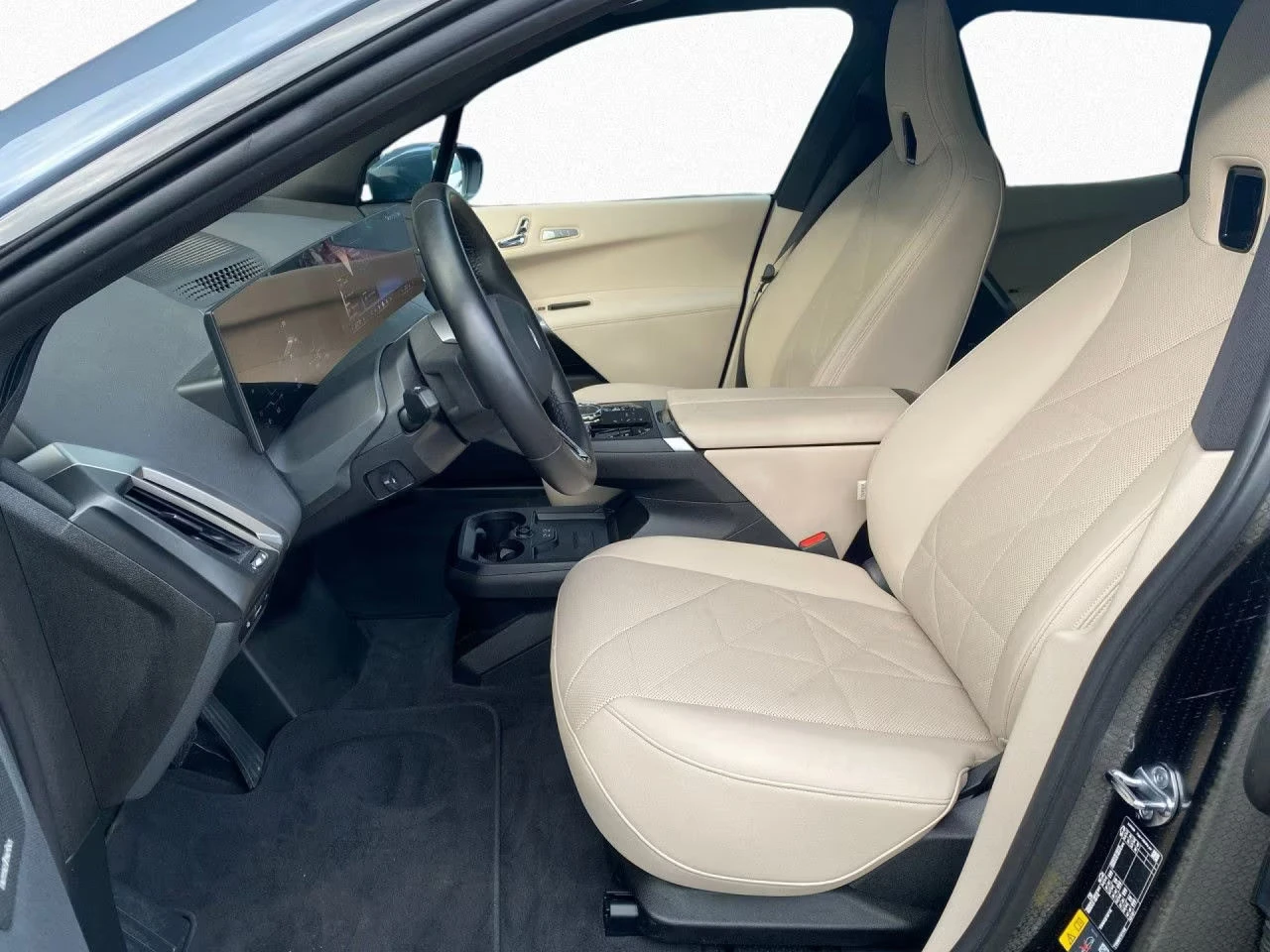 BMW iX 50/xDRIVE/523HP/SPORT/360/SKYLONGE/766v - изображение 9