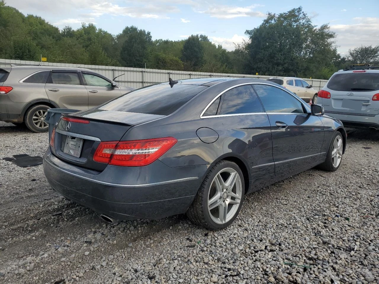 Mercedes-Benz E 350 AMG пакет / LED / Keyless / Панорама / Кожа /   - изображение 4