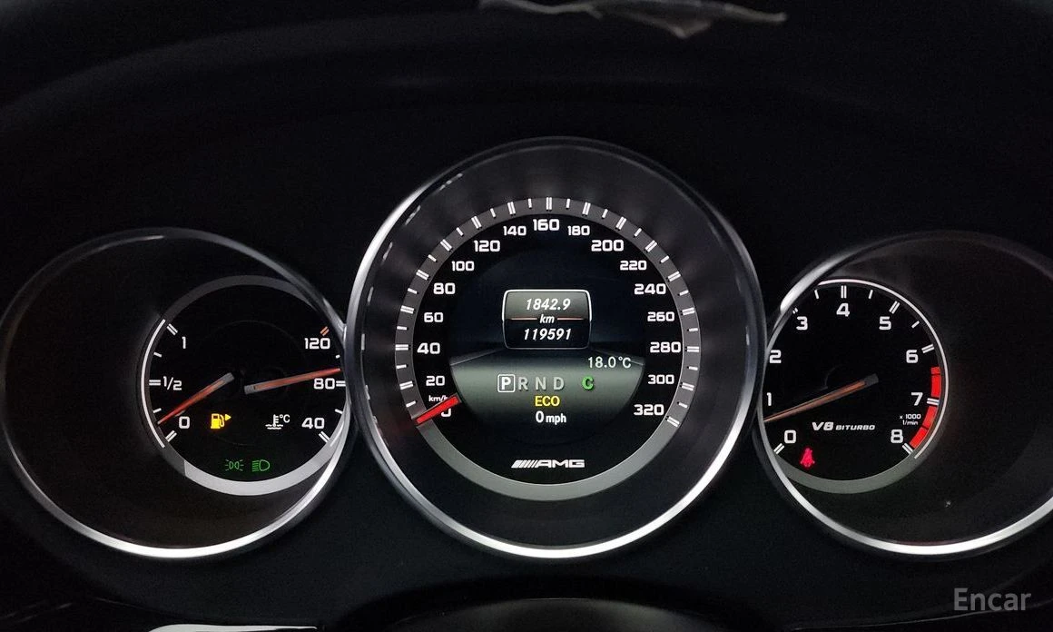 Mercedes-Benz CLS 63 AMG  - изображение 8