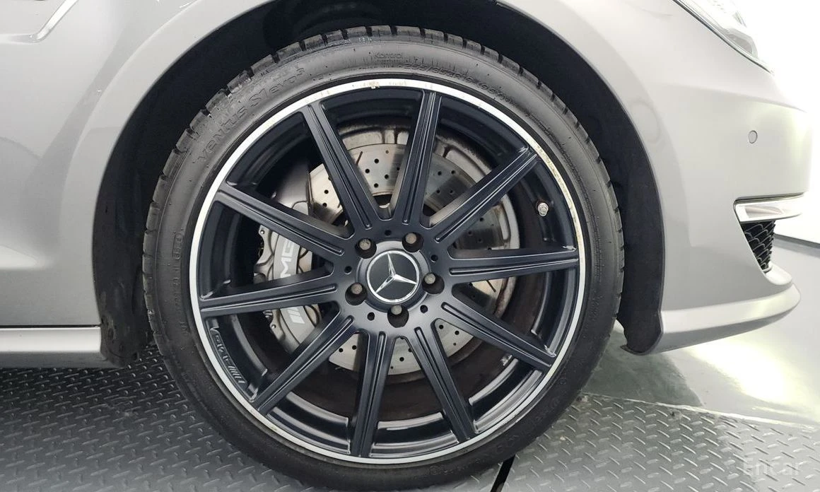 Mercedes-Benz CLS 63 AMG  - изображение 5