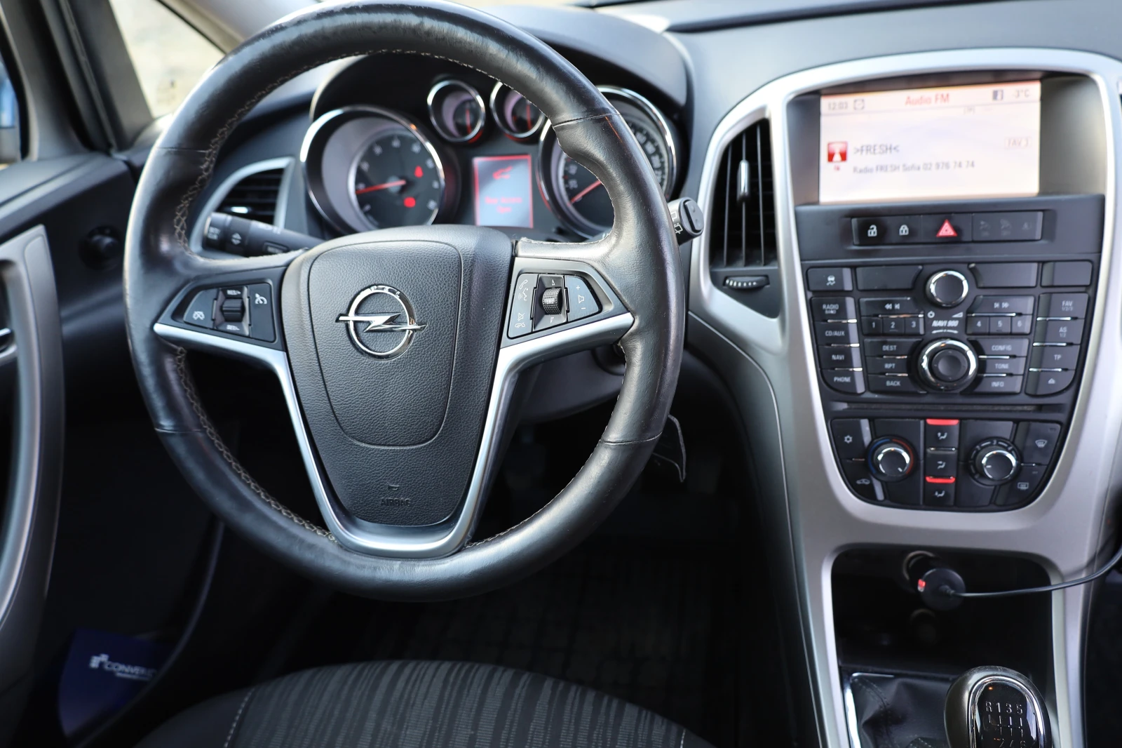 Opel Astra 1.4 Turbo  - изображение 6