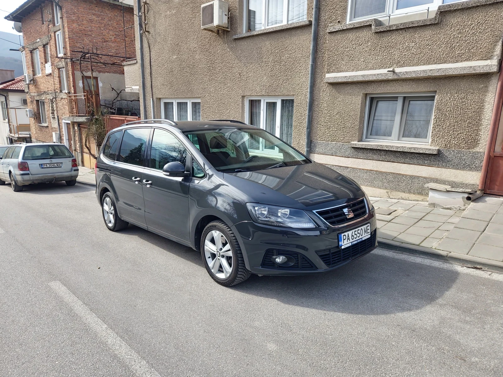 Seat Alhambra Business Edition , снимка 2 - Автомобили и джипове - 53921452