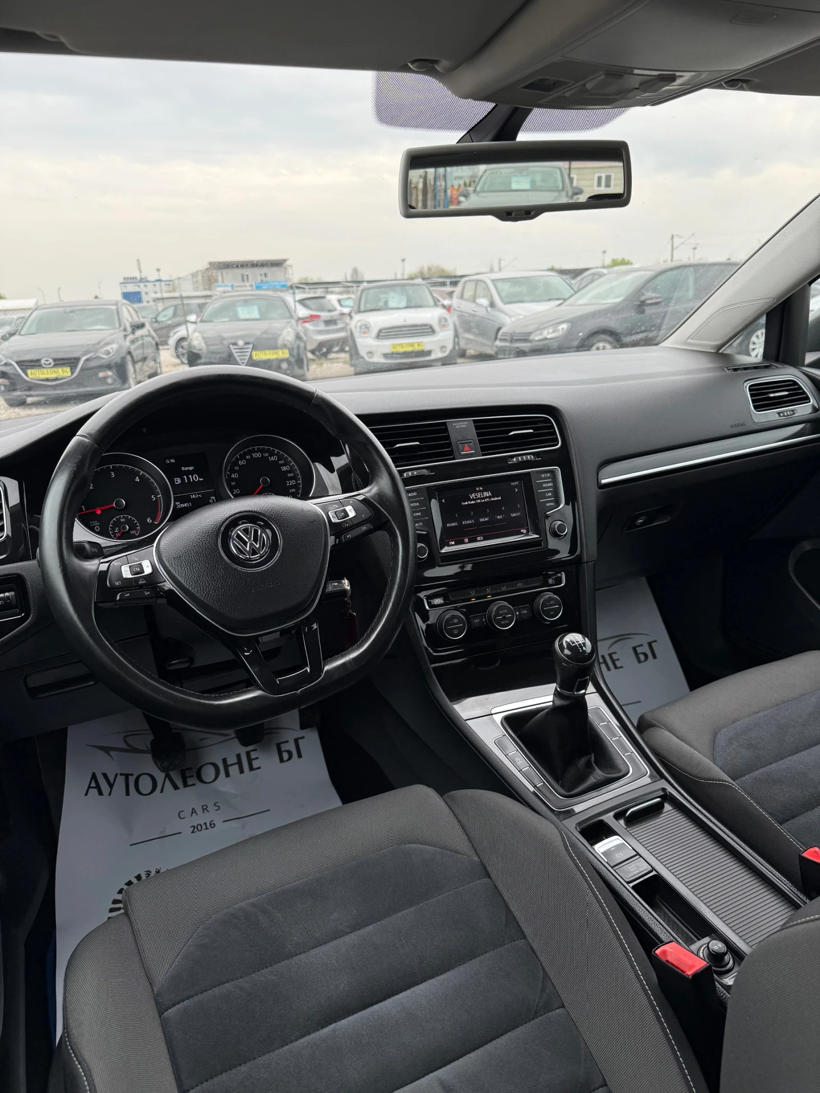 VW Golf 1.6 TDi HIGHLINE, снимка 7 - Автомобили и джипове - 54218532