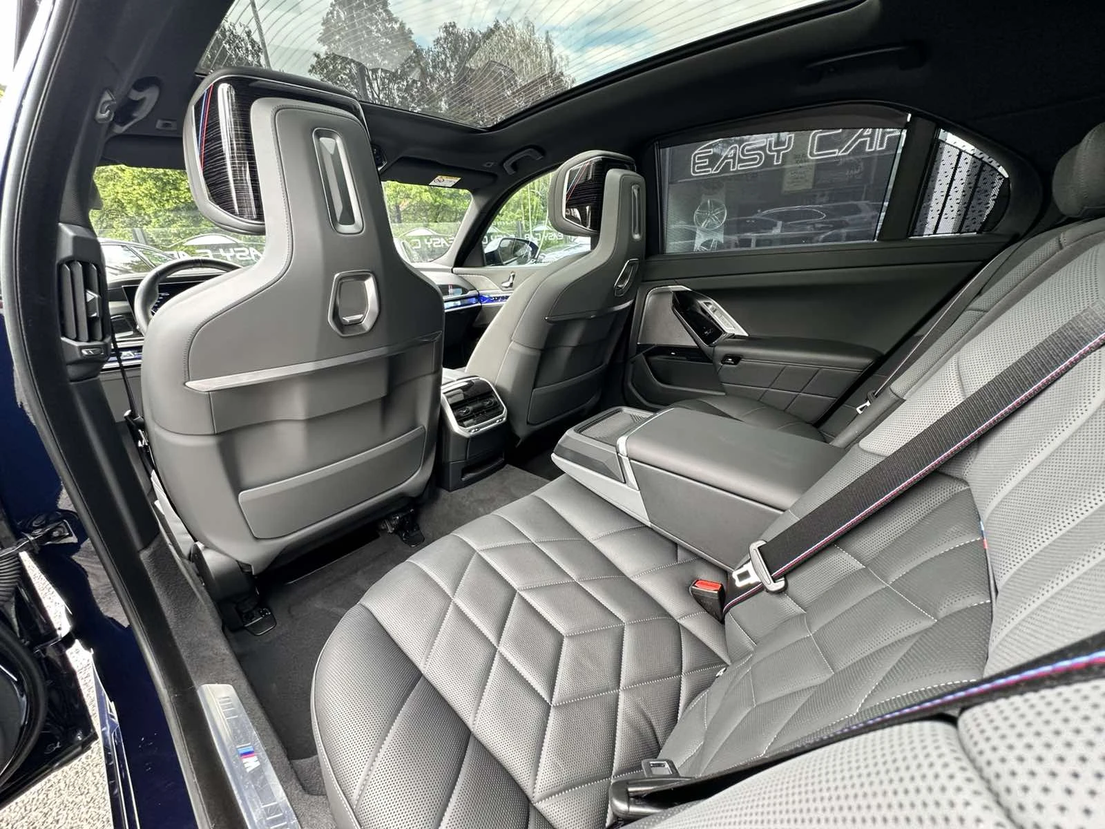 BMW 740 M-SPORT/PANO/360 CAMERA/ HUD / , снимка 16 - Автомобили и джипове - 54678922