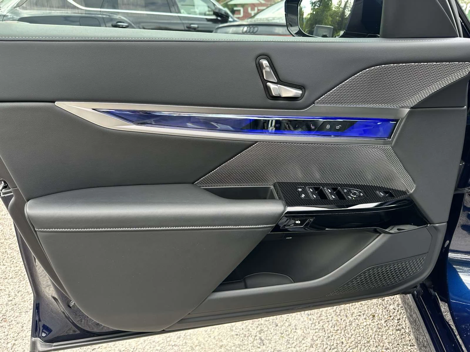 BMW 740 M-SPORT/PANO/360 CAMERA/ HUD / , снимка 5 - Автомобили и джипове - 54678922