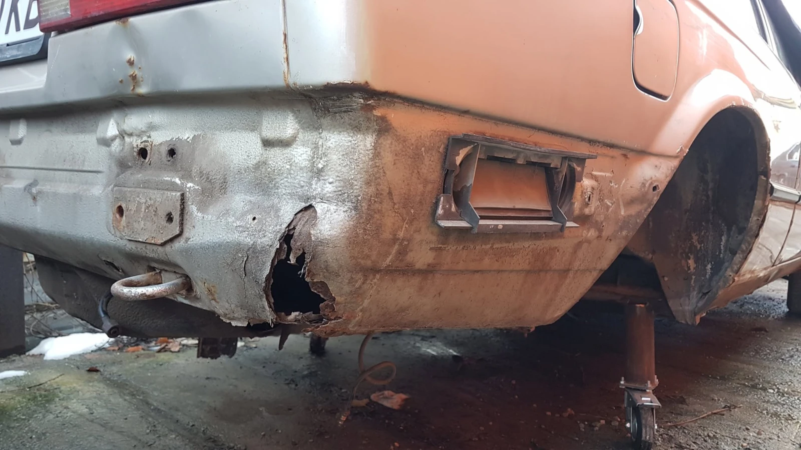 BMW 320 i, снимка 4 - Автомобили и джипове - 55086350