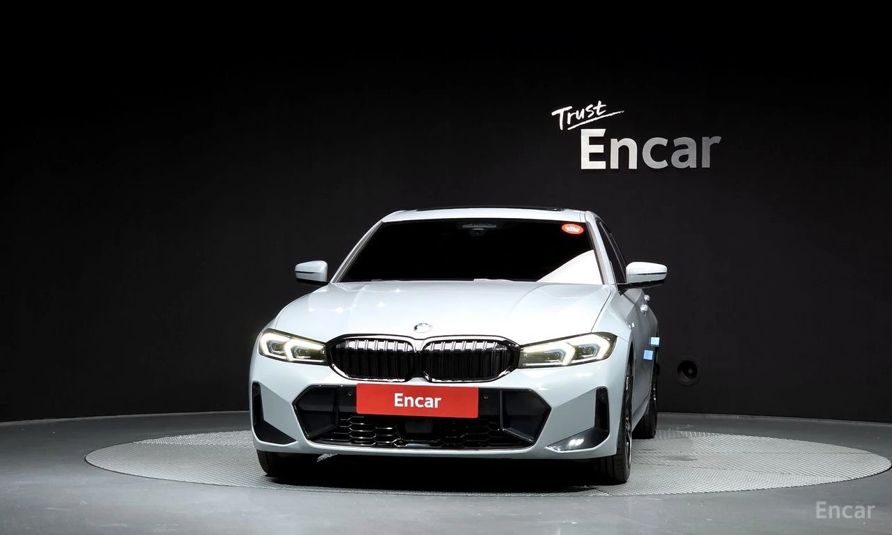 BMW 320 M* SPORT* LASER* ДИСТРОНИК* ХЕДЪП* HARMON* KARDON*, снимка 3 - Автомобили и джипове - 55422707