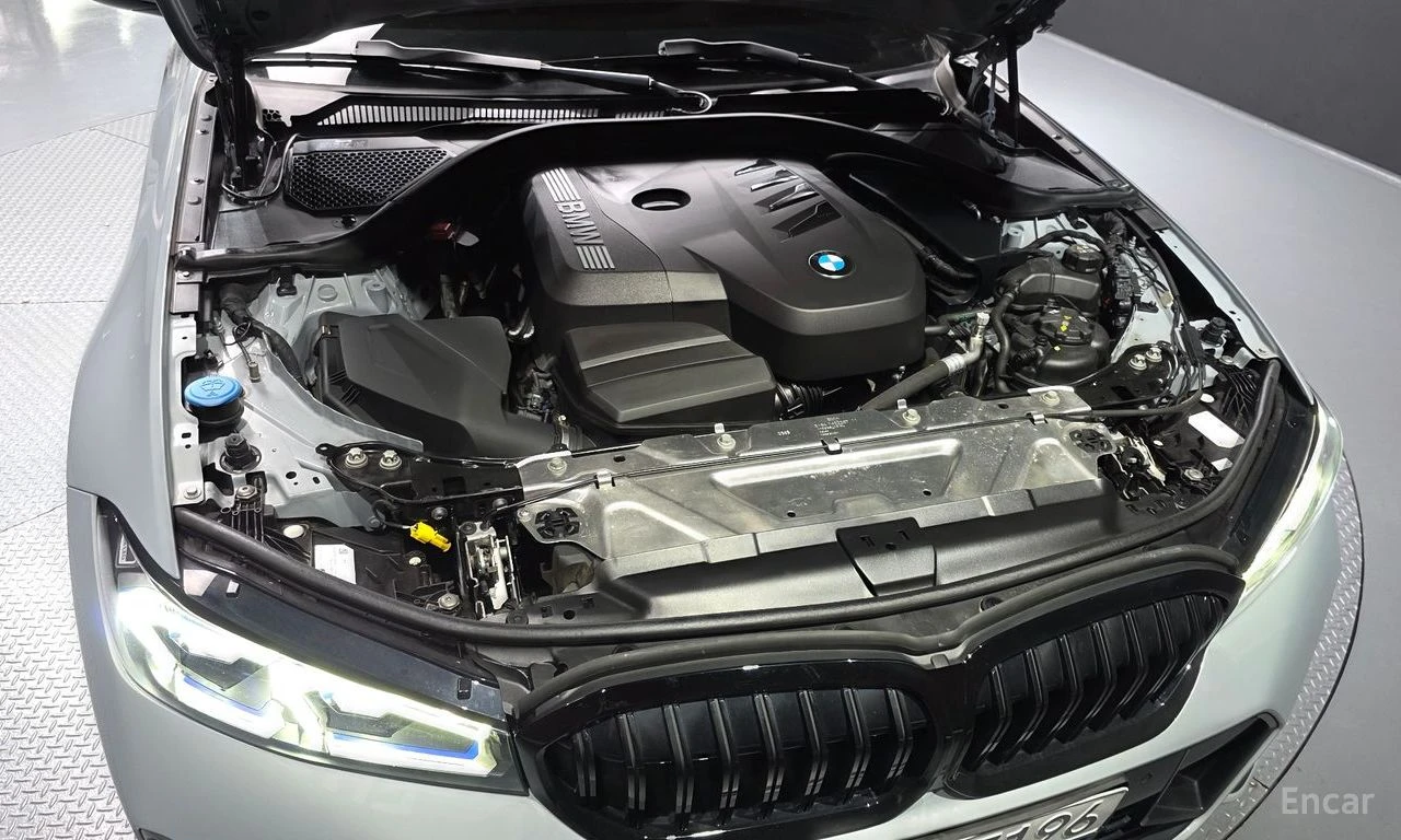 BMW 320 M* SPORT* LASER* ДИСТРОНИК* ХЕДЪП* HARMON* KARDON*, снимка 17 - Автомобили и джипове - 55422707