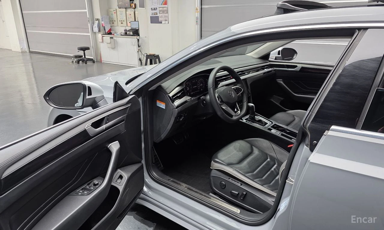 VW Arteon 2.0 TDI Prestige* DISTRONIC* 360* ХЕДЪП* ПАНОРАМА*, снимка 6 - Автомобили и джипове - 55452016