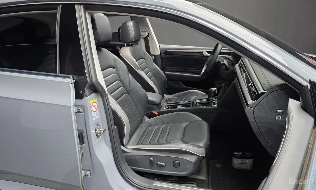 VW Arteon 2.0 TDI Prestige* DISTRONIC* 360* ХЕДЪП* ПАНОРАМА*, снимка 7 - Автомобили и джипове - 55452016
