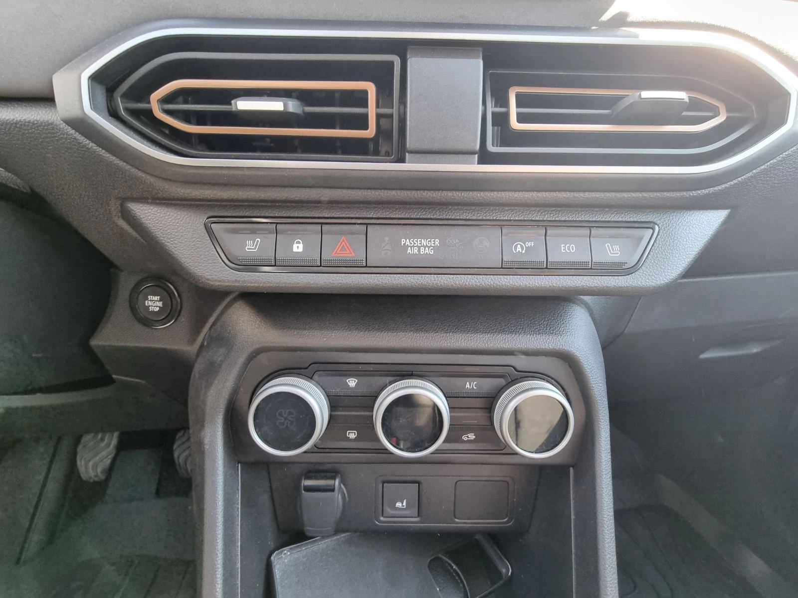 Dacia Sandero Stepway ECO-G 100, снимка 11 - Автомобили и джипове - 55470974