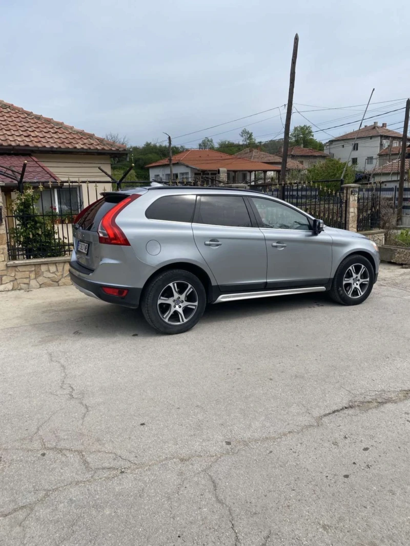 Volvo XC60 2.4D автоматик нави, снимка 4 - Автомобили и джипове - 52674967