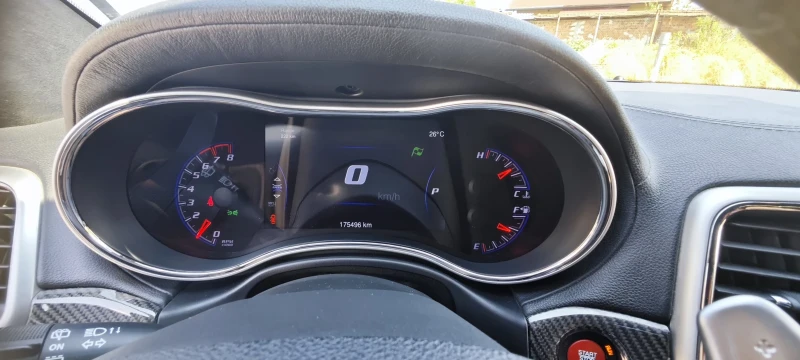 Jeep Grand cherokee СПЕШНО 6.4/Srt/Panorama/Full, снимка 8 - Автомобили и джипове - 52356709