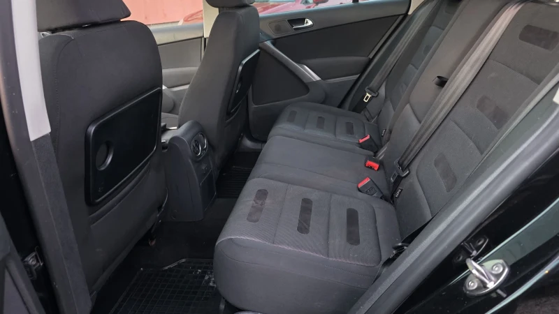 VW Tiguan 1.4TSI, снимка 9 - Автомобили и джипове - 52732091