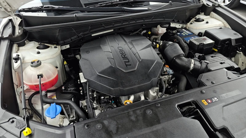 Hyundai Tucson 2.0 CRDI / АВТОМАТИК / СЕРВИЗНА ИСТОРИЯ !!!, снимка 14 - Автомобили и джипове - 53442630