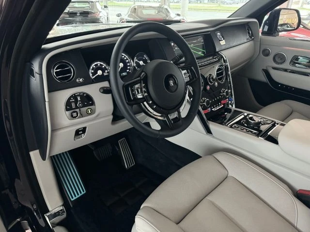 Rolls-Royce Cullinan  Starlights/Rear-Theatre - изображение 8