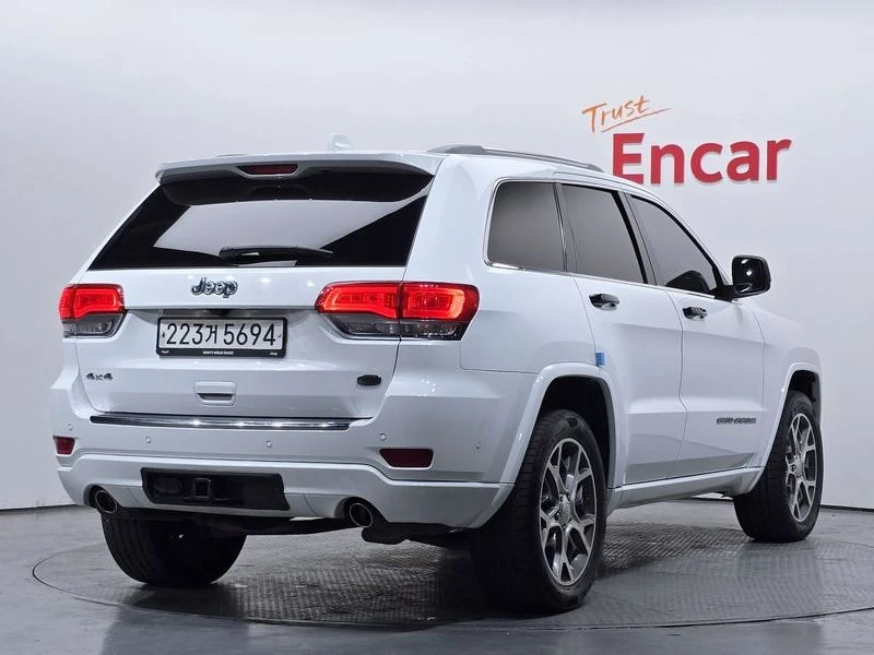 Jeep Grand cherokee OVERLAND 3.6 4x4, снимка 2 - Автомобили и джипове - 54165285