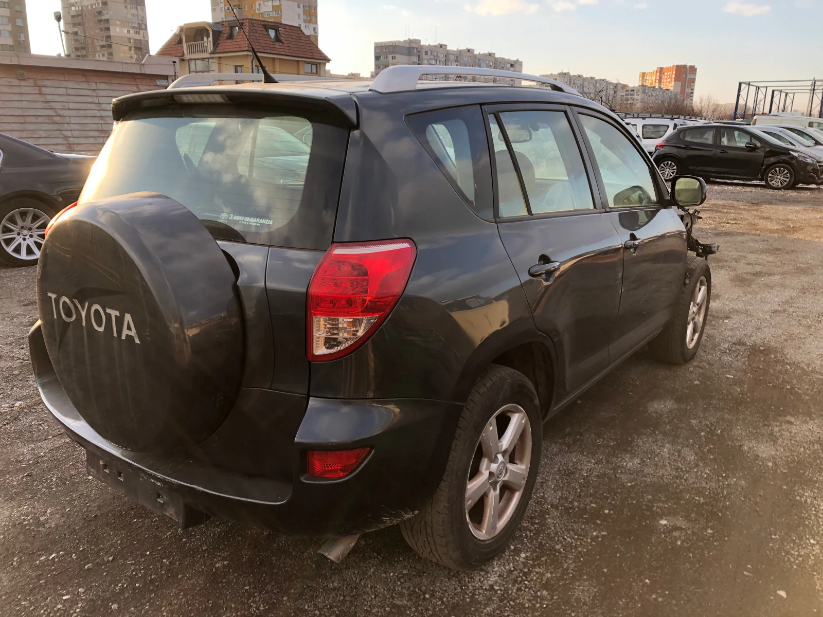 Toyota Rav4 2.2 D4D 136к.с. - изображение 4