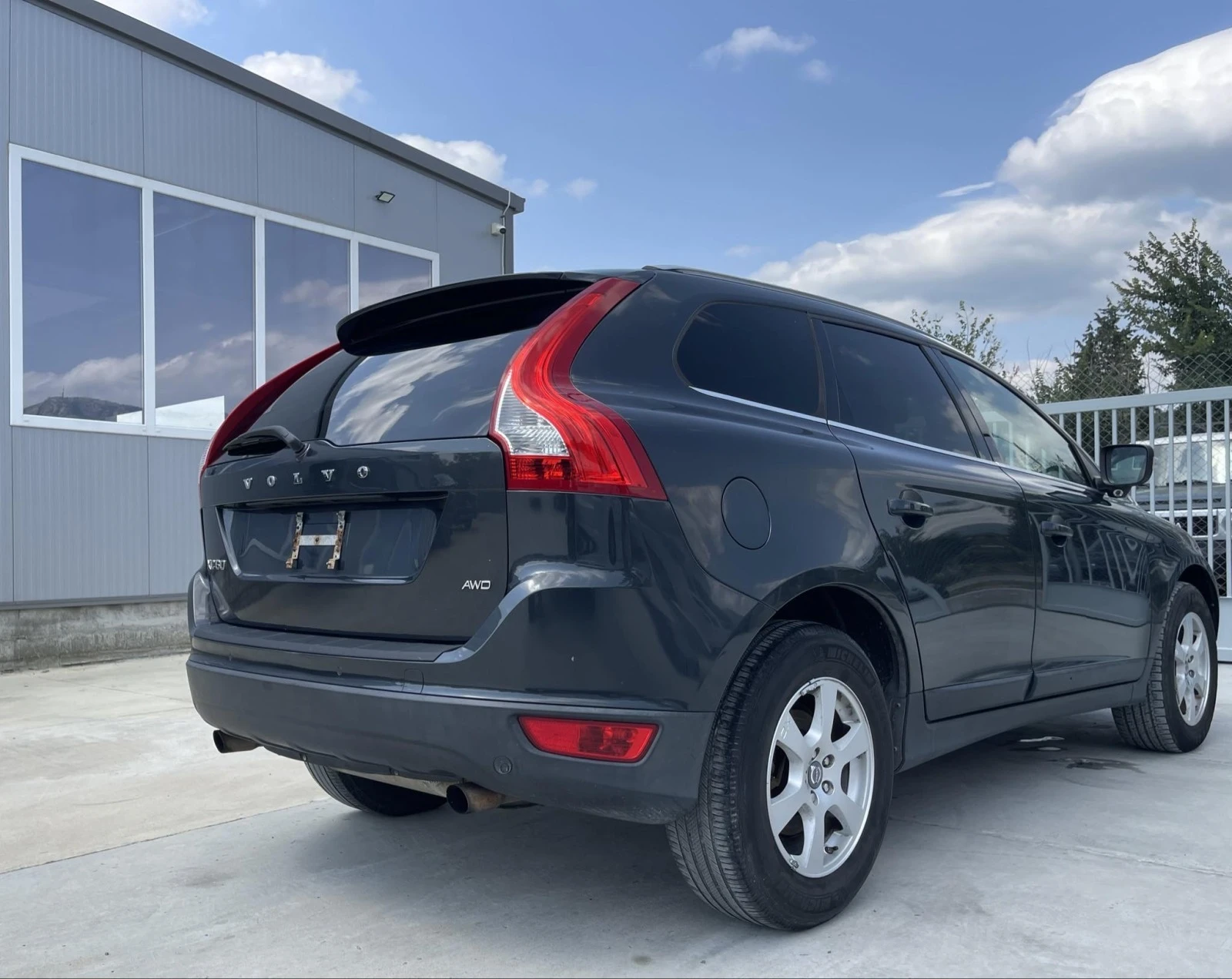 Volvo XC60 4х4 Т6 - изображение 4