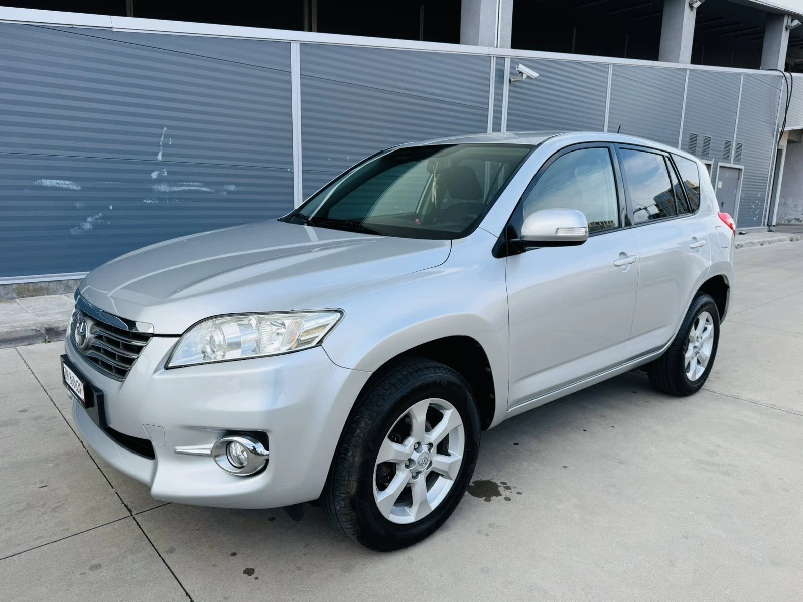 Toyota Rav4 2.0 VVT-i Face - изображение 2