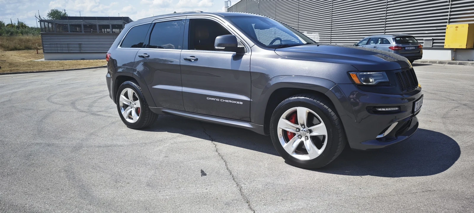 Jeep Grand cherokee СПЕШНО | SRT 6.4 HEMI | HARMAN | DISTRONIC  - изображение 6