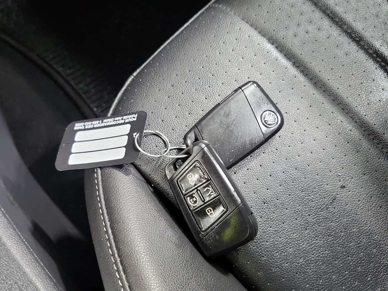 VW Tiguan * Comfortline R Line Black Edition * , снимка 14 - Автомобили и джипове - 54219417