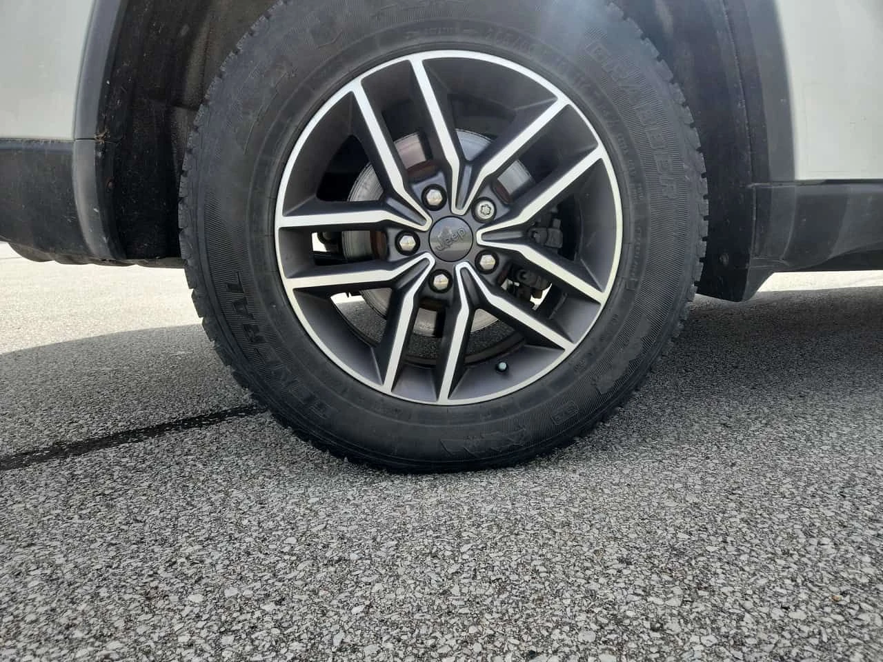 Jeep Grand cherokee * North * CARFAX * 2 КЛЮЧА * ПОДГРЕВИ * ПАНО * , снимка 7 - Автомобили и джипове - 54794489