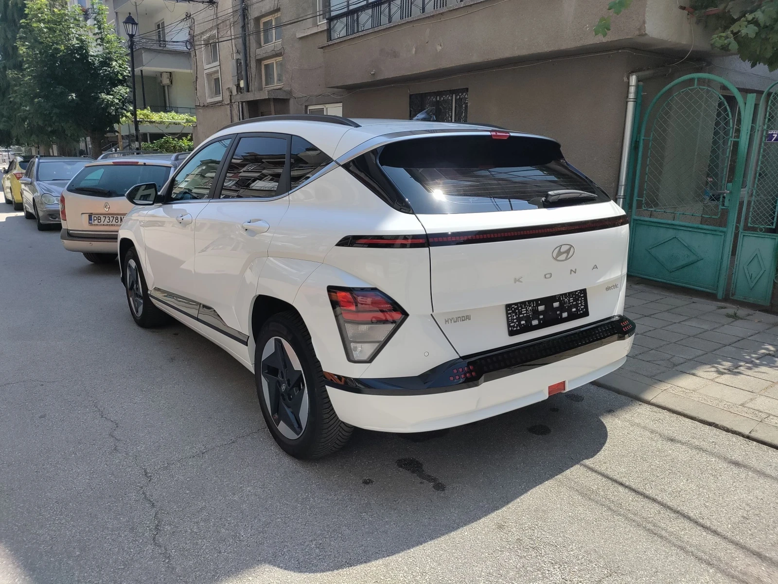 Hyundai Kona 65.4kwh 218к.с Термопомпа 2024г., снимка 5 - Автомобили и джипове - 55296367