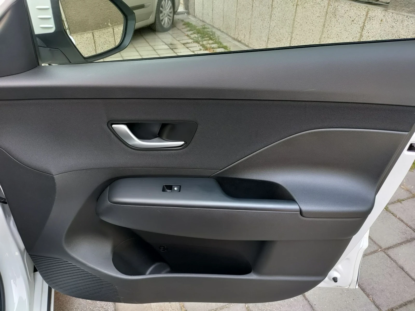 Hyundai Kona 65.4kwh 218к.с Термопомпа 2024г., снимка 12 - Автомобили и джипове - 55296367
