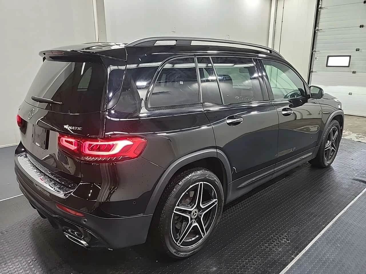 Mercedes-Benz GLB 250 * AMG Line * CARFAX * ���� ���������� * �� Mercede | Mobile.bg � ����������� 4