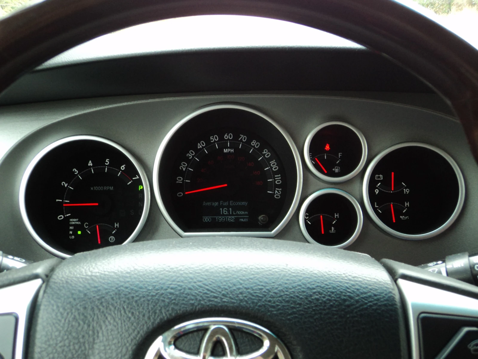 Toyota Sequoia PLATINUM, снимка 12 - Автомобили и джипове - 56244461