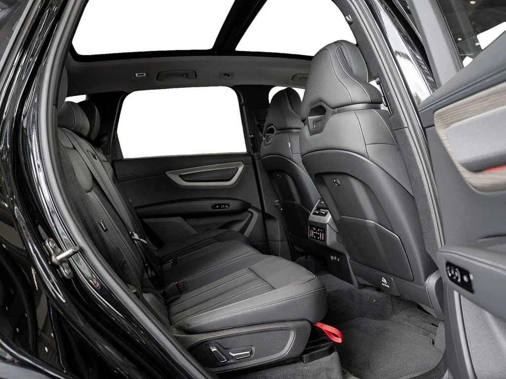 Audi Q7 TDI / TECH PLUS / S-LINE / HUD / PANO/ 360/ MATRIX, снимка 13 - Автомобили и джипове - 56336138