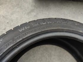 Гуми Зимни 235/40R18, снимка 3