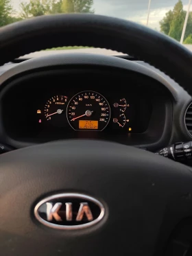 Kia Carens 2.0I, LPG- Lovato, Facelift, климатроник, теглич!, снимка 10