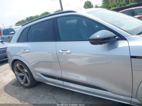 Audi E-Tron S Prestige Quattro, снимка 13