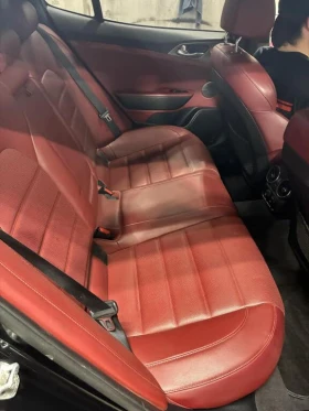 Kia Stinger 3.3 GT 4X4* DISTRONIC* HARMAN KARDON* 360* ХЕДЪП* , снимка 13