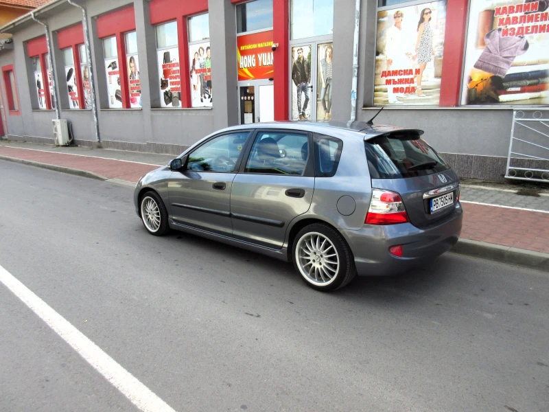 Honda Civic 1.4i Facelift, снимка 3 - Автомобили и джипове - 47378512