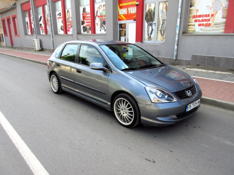 Honda Civic 1.4i Facelift, снимка 6 - Автомобили и джипове - 47378512