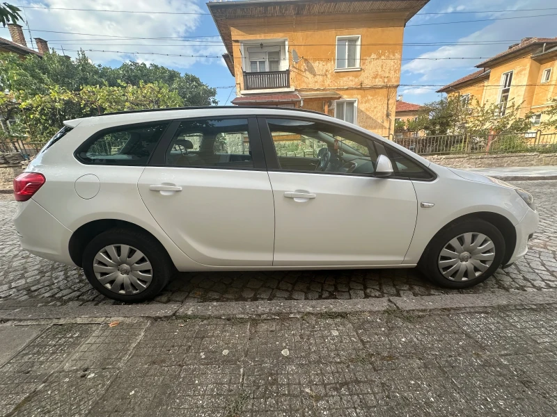 Opel Astra, снимка 4 - Автомобили и джипове - 48523841