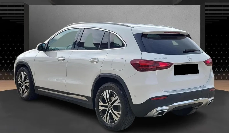 Mercedes-Benz GLA 180, снимка 5 - Автомобили и джипове - 52549370