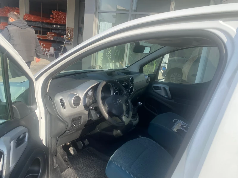 Citroen Berlingo, снимка 8 - Автомобили и джипове - 52651402