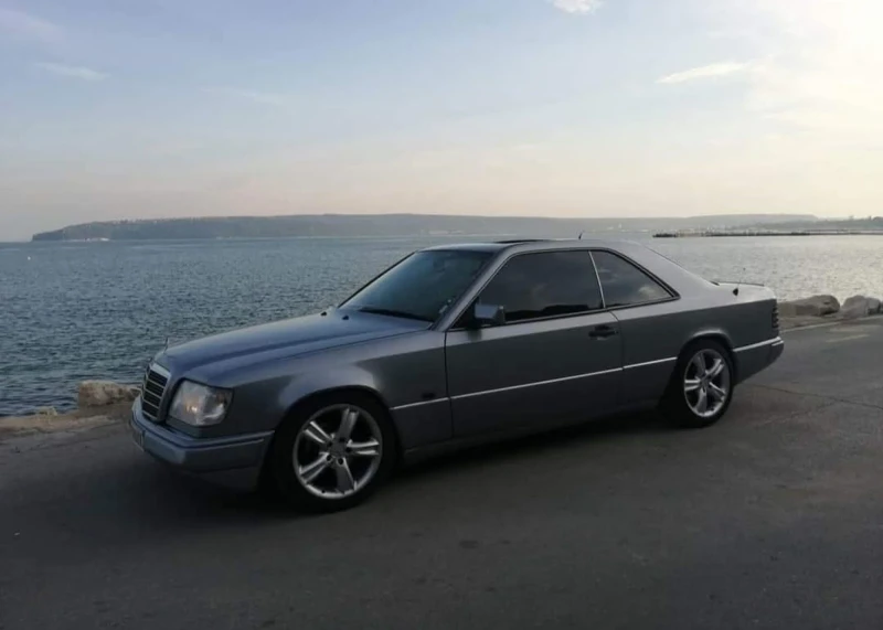 Mercedes-Benz 124 200 CE, снимка 3 - Автомобили и джипове - 52885990