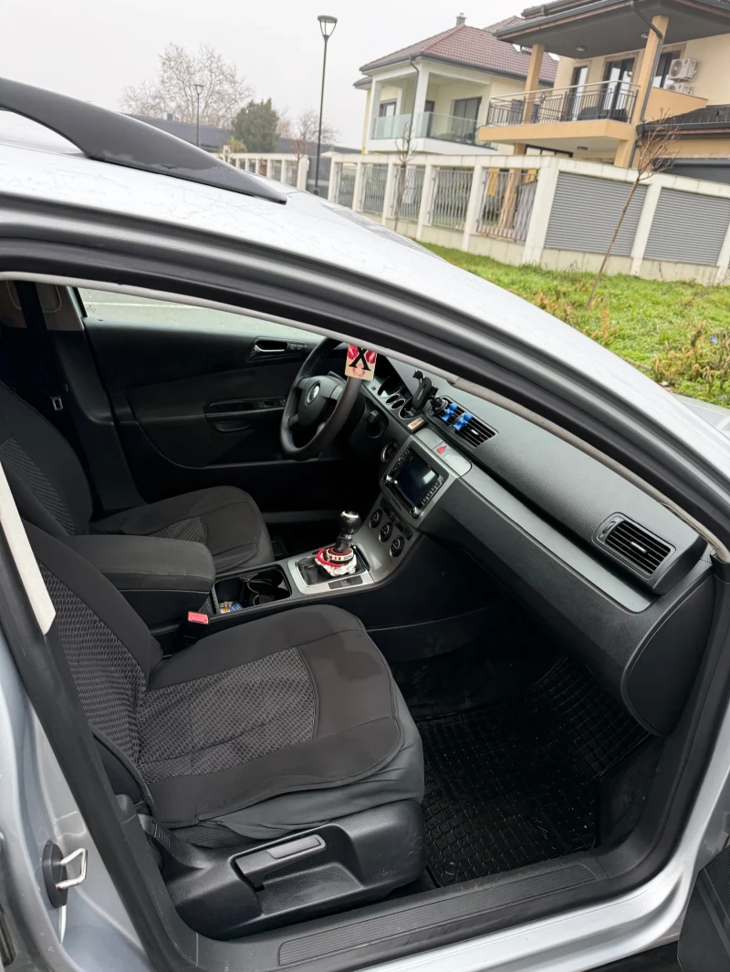 VW Passat, снимка 16 - Автомобили и джипове - 52990294