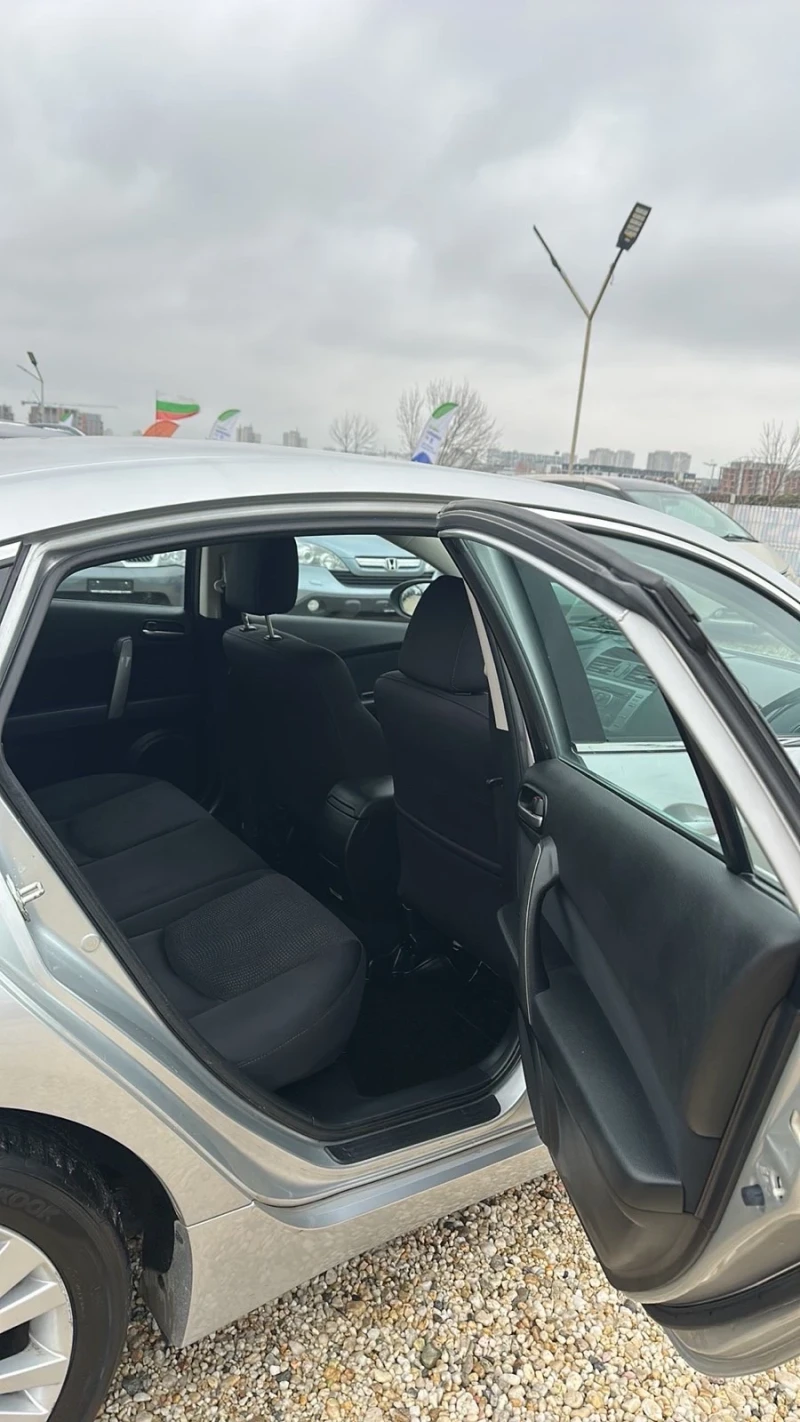 Mazda 6 2.0i 16V, снимка 13 - Автомобили и джипове - 53431358