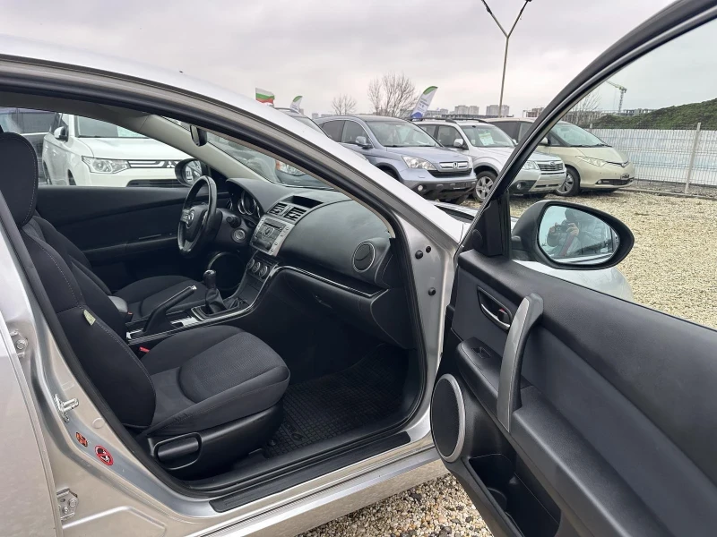 Mazda 6 2.0i 16V, снимка 12 - Автомобили и джипове - 53431358