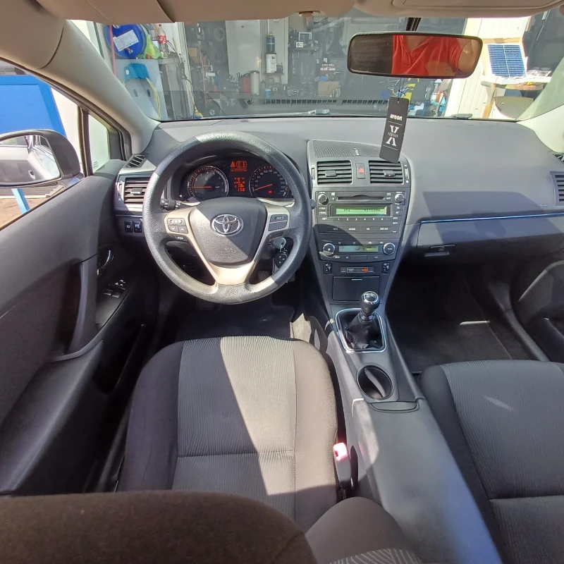 Toyota Avensis 132к.с Бензин Седан , снимка 16 - Автомобили и джипове - 53472955