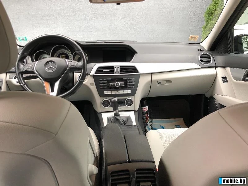 Mercedes-Benz C 200, снимка 3 - Автомобили и джипове - 54281273