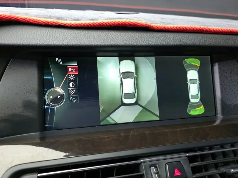 BMW 520, снимка 16 - Автомобили и джипове - 54591190